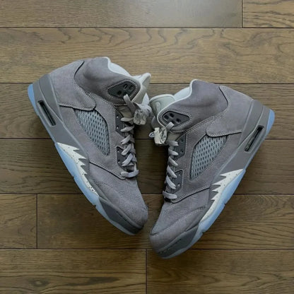 Hot Sale🔥 5 Retro Wolf Grey
