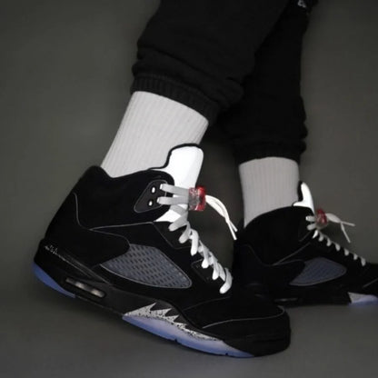 Hot Sale🔥 5 Retro Black Metallic Reimagined