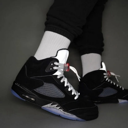 Hot Sale🔥 5 Retro Black Metallic Reimagined
