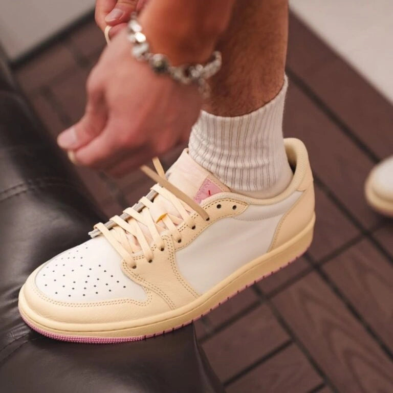 Hot Sale 🔥 1 Retro Low OG x Travis Scott Shy Pink Muslin
